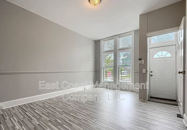 1514 E Federal St — Photo 4