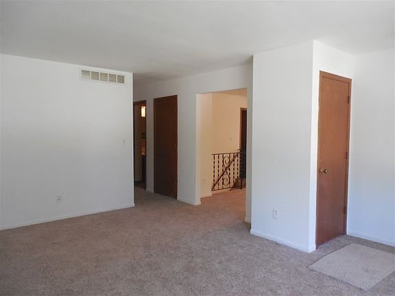 5th image of 3016 Bavarian Ln