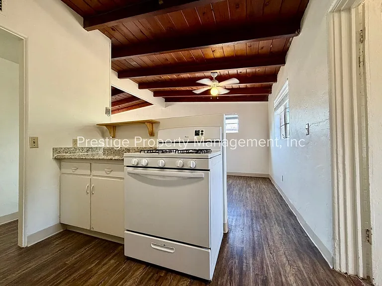 2834 N Richey Blvd — Photo 11