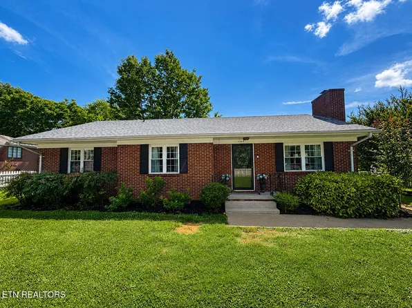 1305 S Court St, Maryville, TN 37803