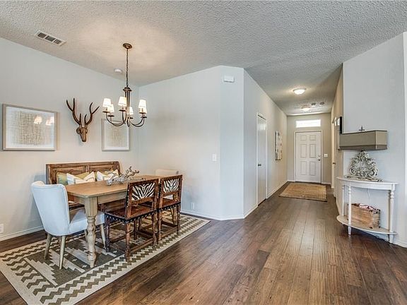 2nd image of 4104 Vinyard Way