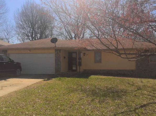 1334 E Nora Street, Springfield, MO 65803