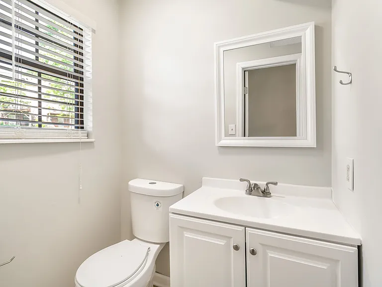 118 Ladbrook Ln #0 — Photo 6