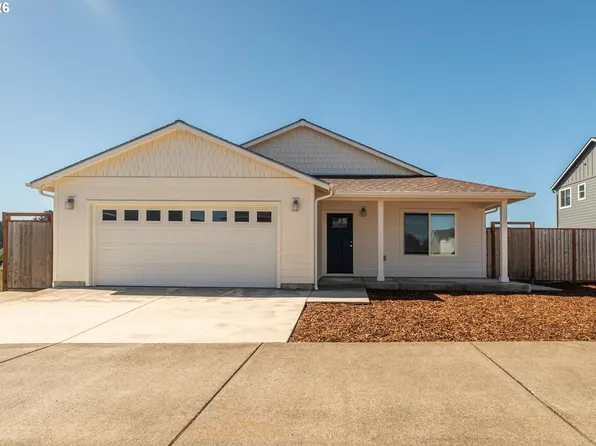 746 Seacrest Dr, Bandon, OR 97411