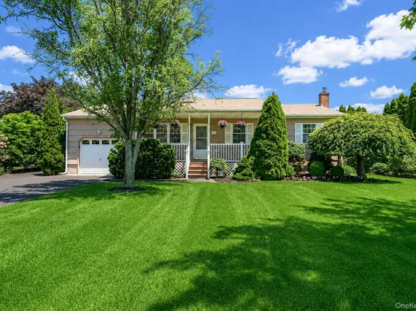 100 Donna Drive, Baiting Hollow, NY 11933