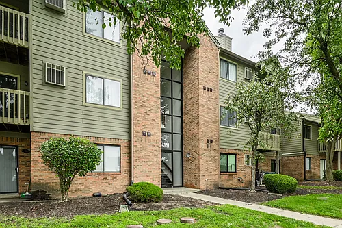 4351 Village Parkway Cir W Photo 1