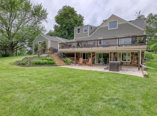 920 Amy Belle Ln, Hubertus, WI 53033