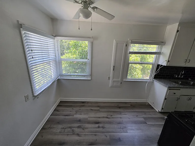 1728 6th Ave #1/2 — Photo 17