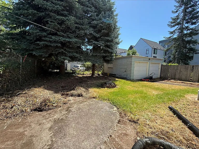 4412 N Maryland Ave — Photo 23