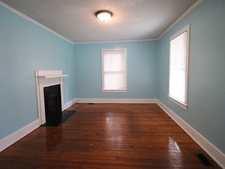 338 Ebenezer Ave — Photo 5