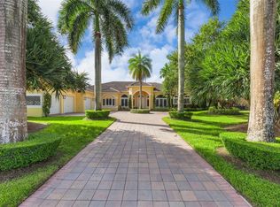10640 Pegasus St, Davie, FL 33324