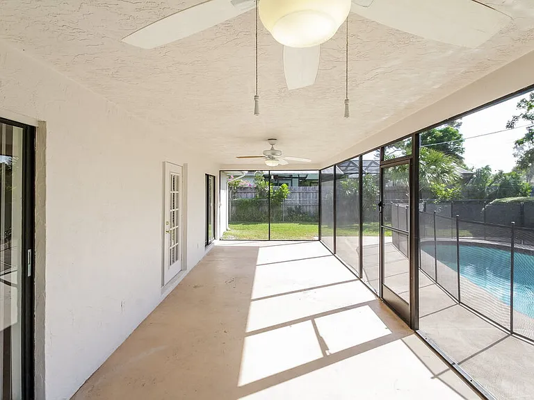 326 Montgomery Ave — Photo 13