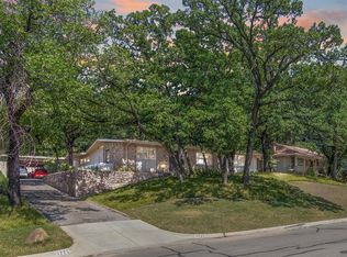 1725 Vinewood St, Fort Worth, TX 76112