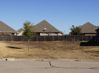 105 Stamford Ct, Woodway, TX 76712