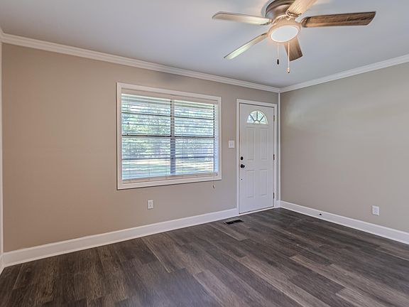 2nd image of 714 Thorne Dr