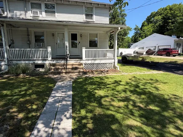 24 Braeburn Dr, Trenton, NJ 08638
