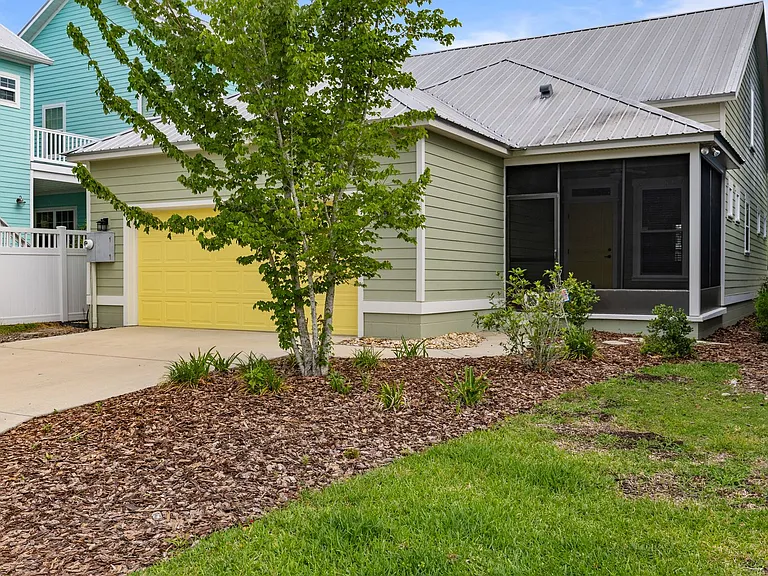 5005 NW 11th Pl — Photo 25