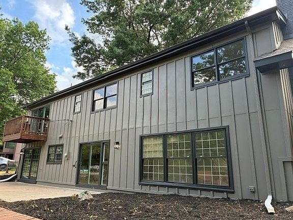 3rd image of 6807 Lakeshore Dr