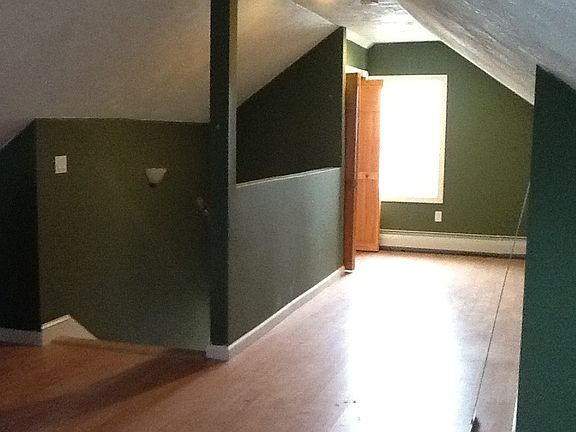 Upstairs loft bedroom 3
