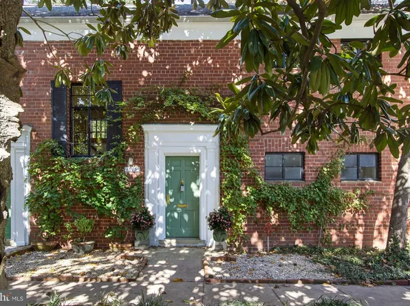 1649 Preston Rd, Alexandria, VA 22302