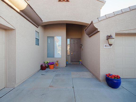 4th image of 8209 W Gardenia Ave