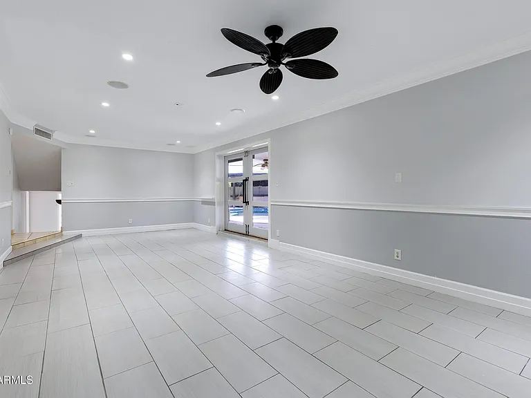 1627 E Fremont Dr — Photo 11