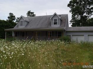 9750 Center Rd, Fredonia, NY 14063