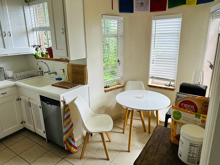434 S High St #HOUSE — Photo 12