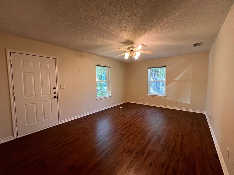 309 Laird Ln #105 — Photo 22
