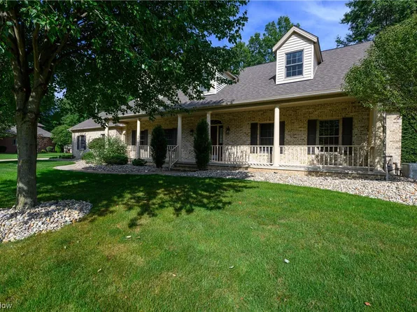 324 Aspen Dr, Dover, OH 44622