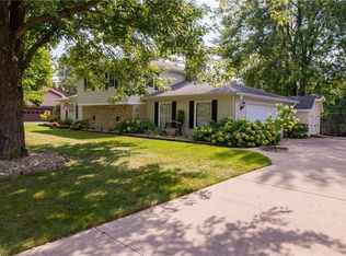 1222 Sherwood Dr, Greenfield, IN 46140