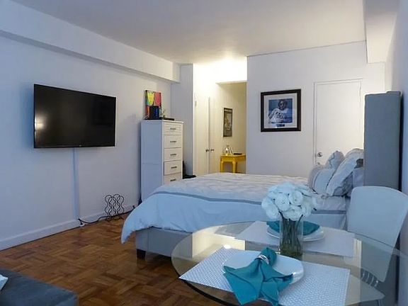 4th image of 240 E 46th St APT 2A