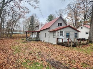 2429 Oneida St, Verona Beach, NY 13162