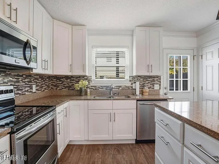 505 Upper 8th Ave S — Photo 4
