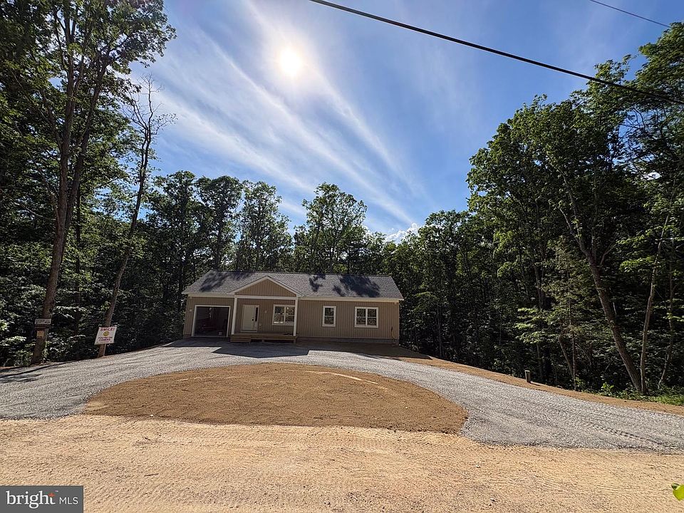1st image of 523 Oak Hill Rd