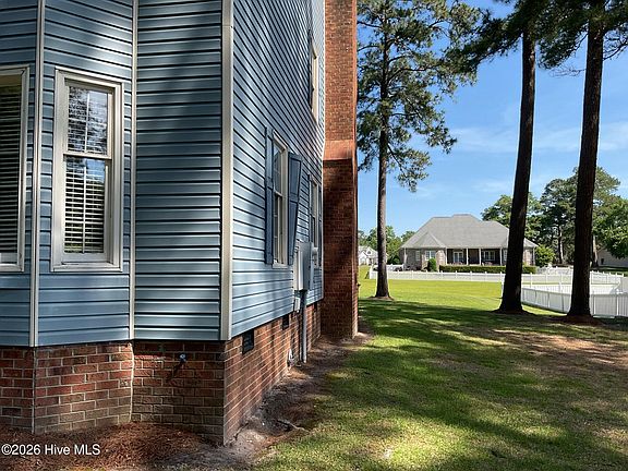 2nd image of 3028 Fox Run Circle