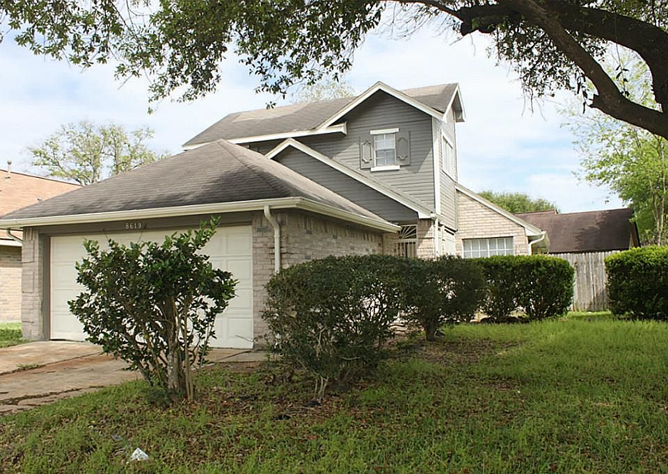 1st image of 8619 Grand Knolls Dr