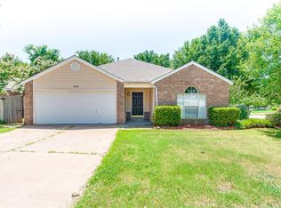 1024 Pinelake Ct, Norman, OK 73071