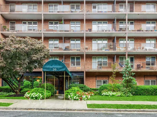 20 Wendell Street #39C, Hempstead, NY 11550
