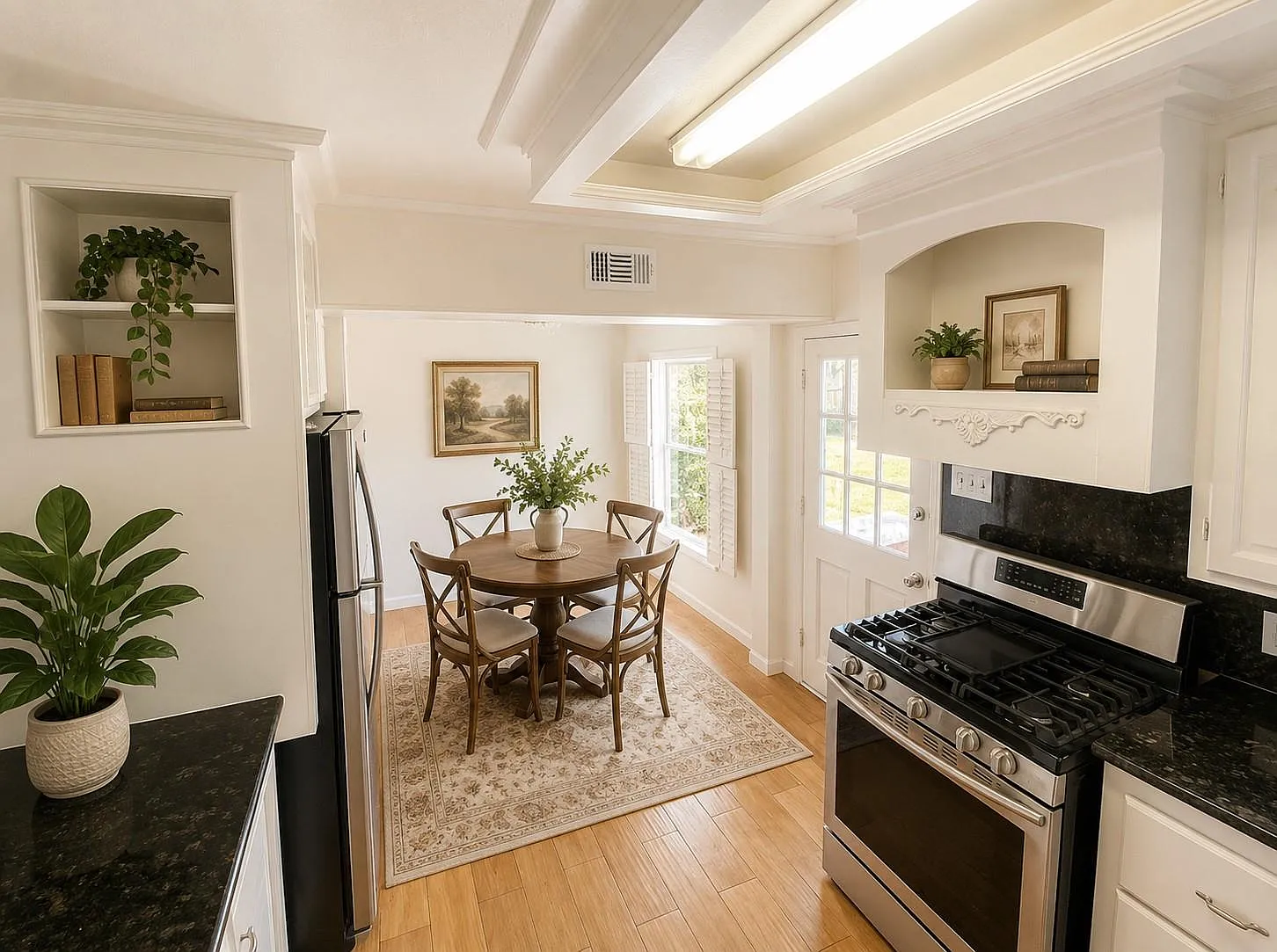 3 bed, 2120 sqft, $2,200 — Photo 3