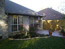 3rd image of 318 Lexington Ln