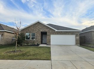 1825 Sandlin Dr, Forney, TX 75126