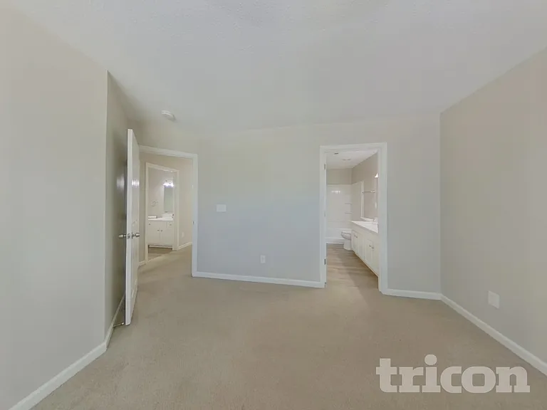 6826 Squirrels Foot Ct — Photo 6