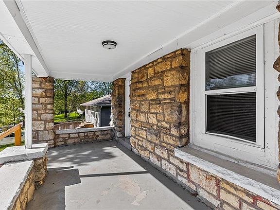 5th image of 5424 Bellefontaine Ave