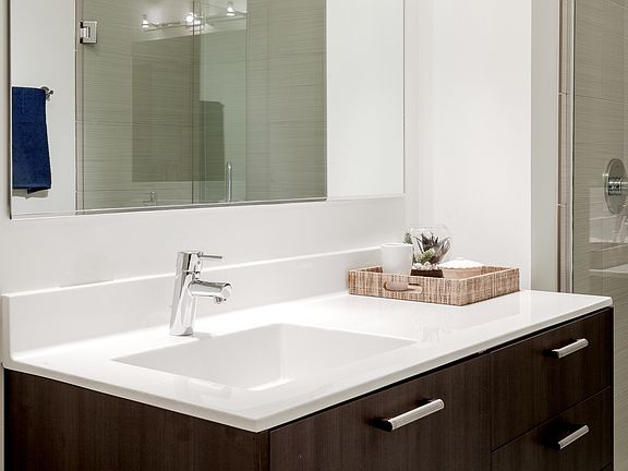 4th image of 1337 S Wabash Ave #1004