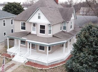 222 W Lincoln Ave, Wellington, KS 67152