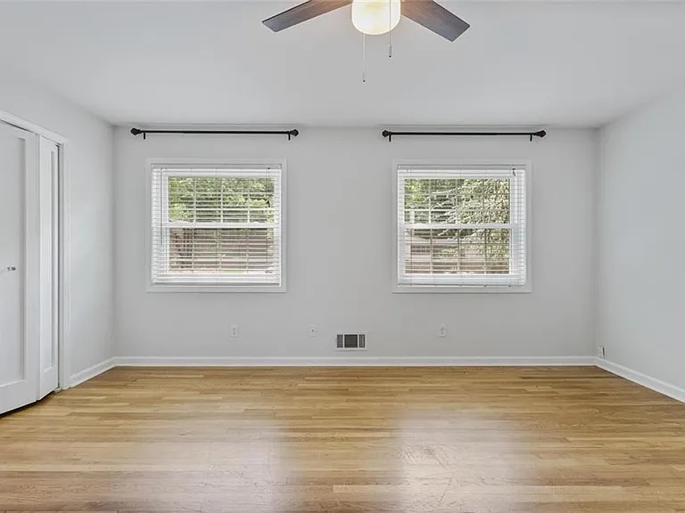 2903 Old Sewell Rd — Photo 11