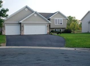 2016 River Bend Trl, Mayer, MN 55360