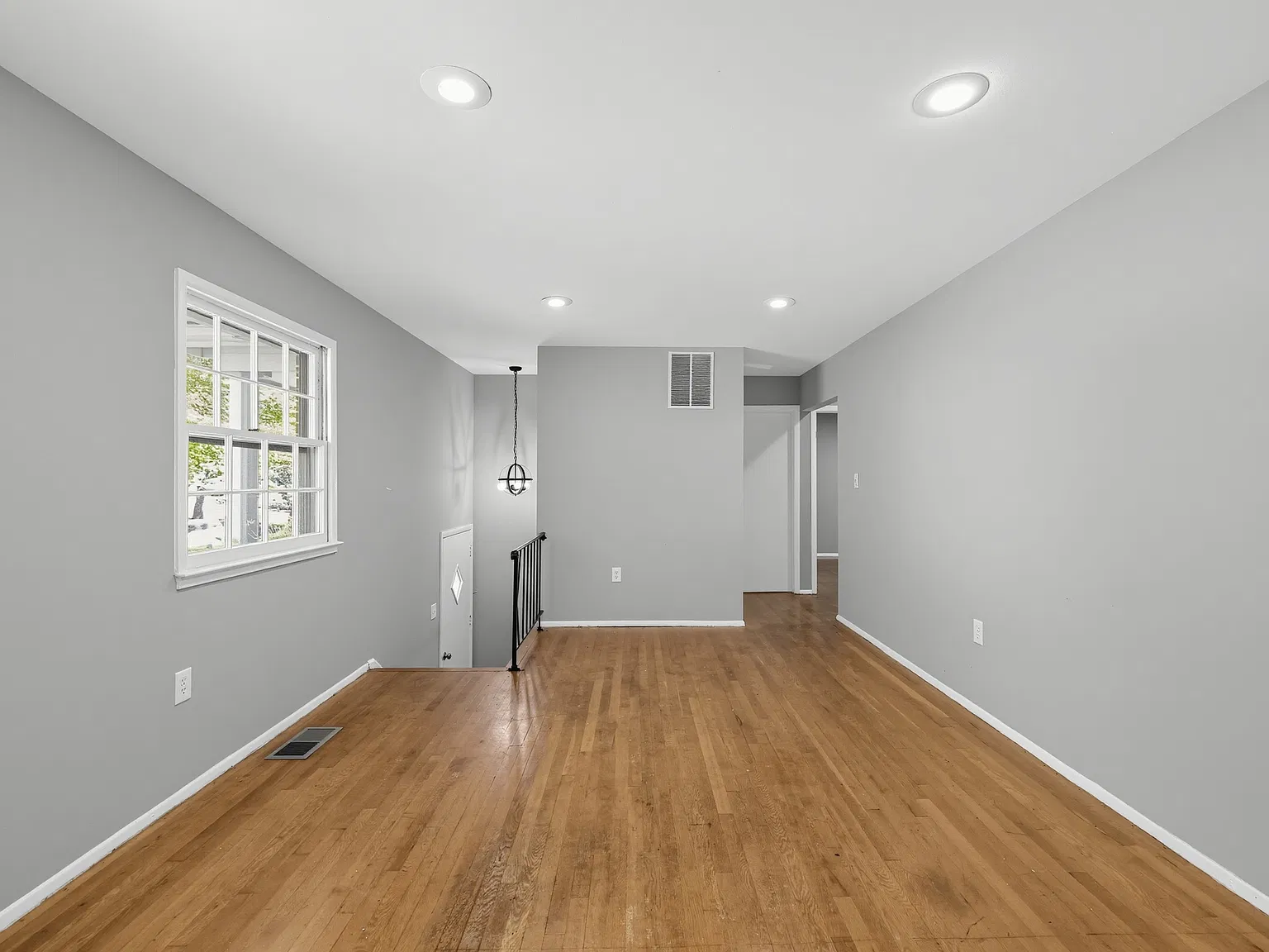 3 bed, 1632 sqft, $2,700 — Photo 2