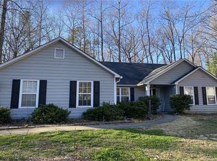 48 Maddox Rd SE, Acworth, GA 30102